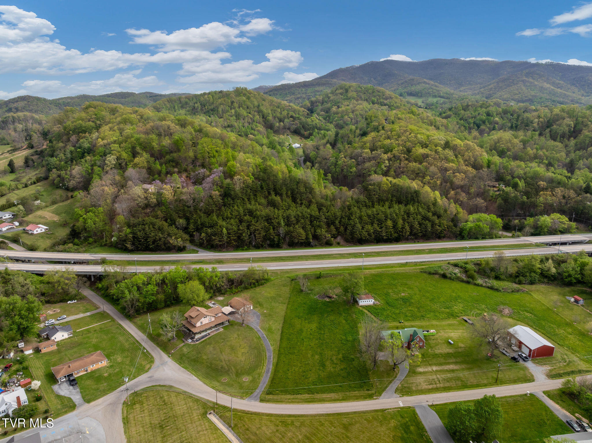 176 Keenburg Road Elizabethton, TN 37643 - Photo 3 of 22 DJI_0668-Copy
