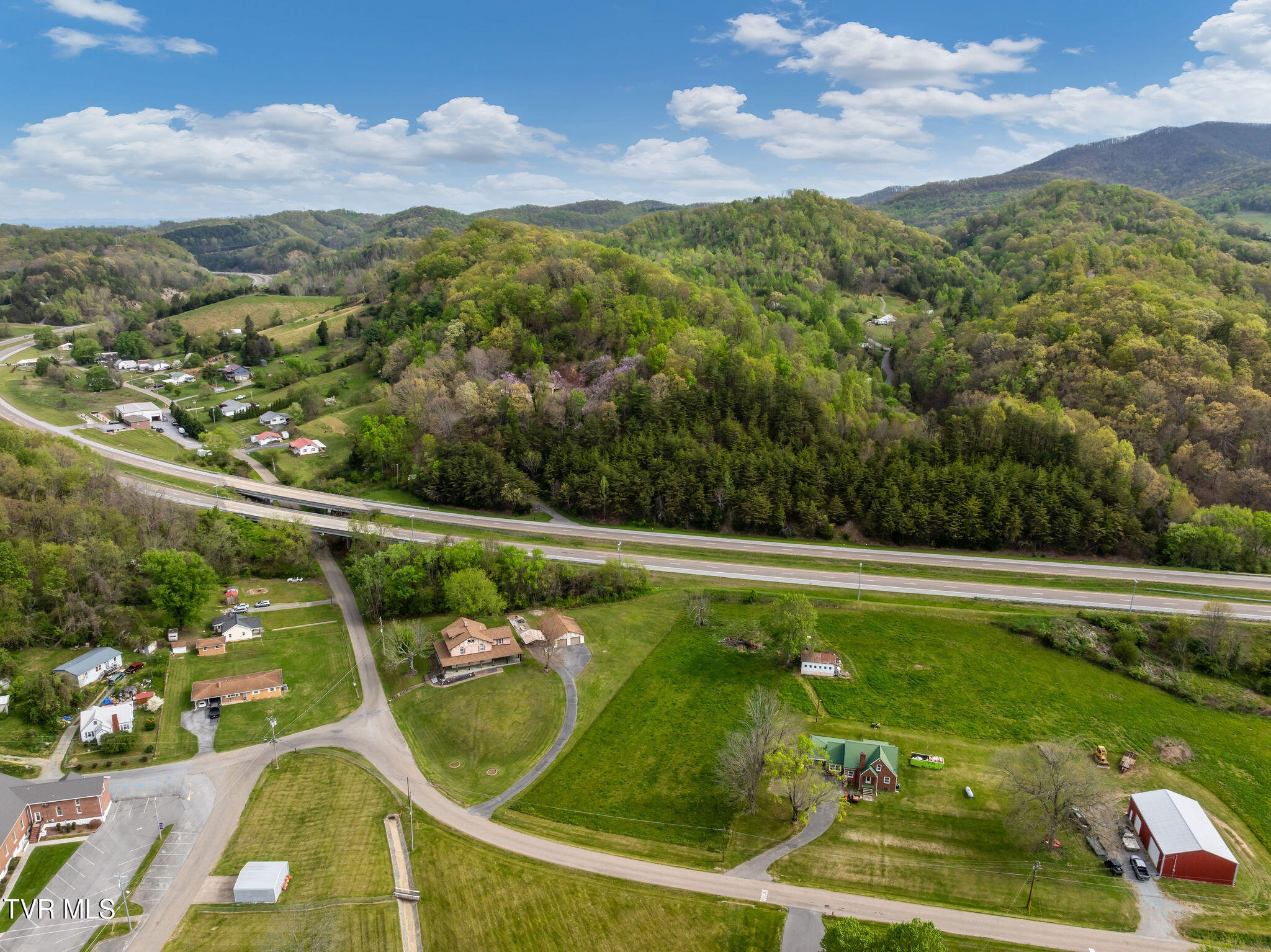 176 Keenburg Road Elizabethton, TN 37643 - Photo 4 of 22 DJI_0673