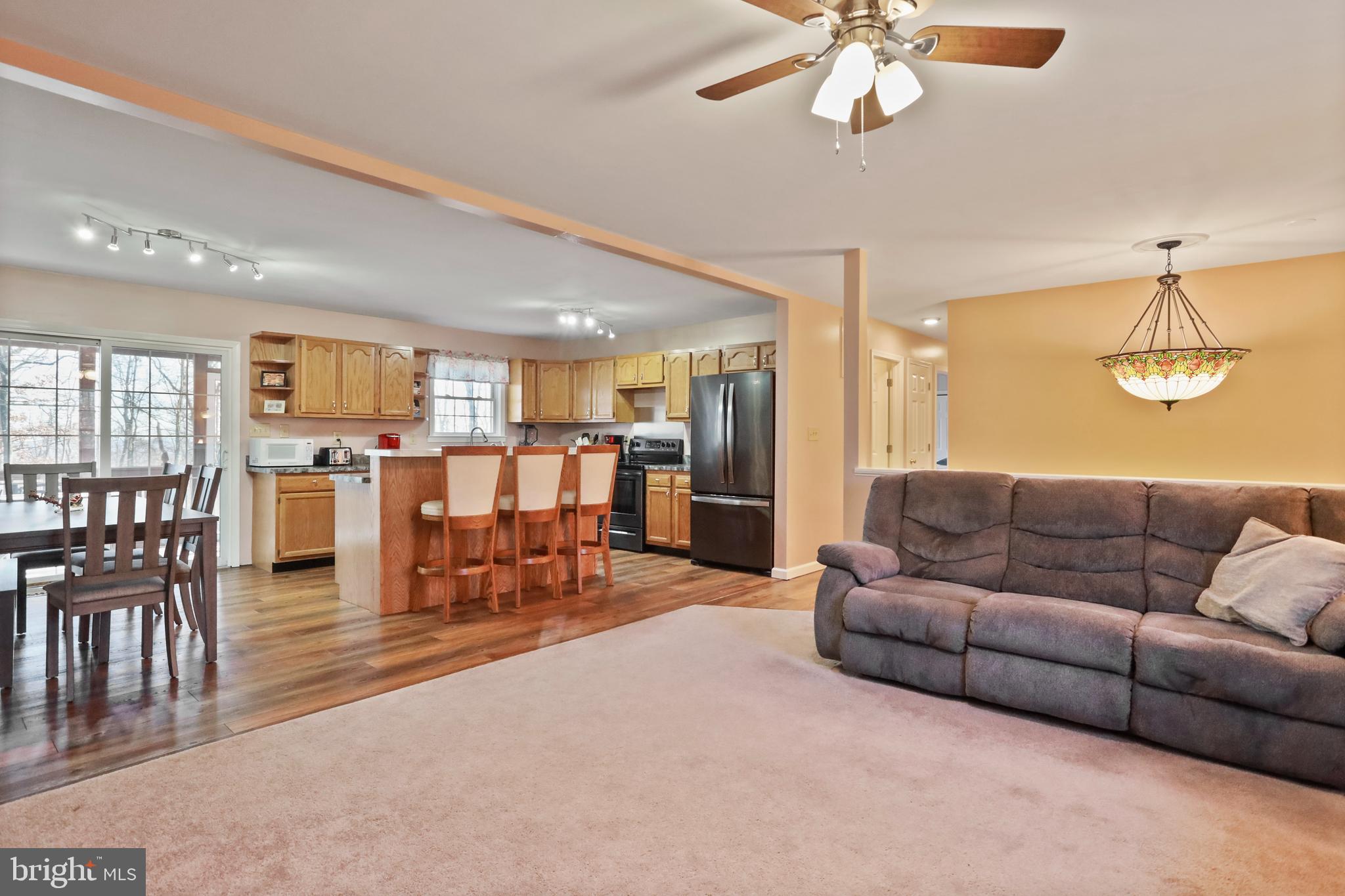 582 Ridgeview Road Gore, VA 22637 - Photo 11 of 47 Living Room