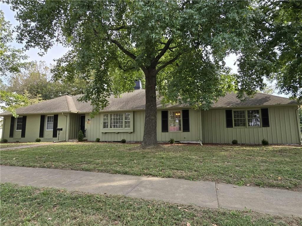 514 South Main Street Clinton, MO 64735 - Photo 1 of 29
