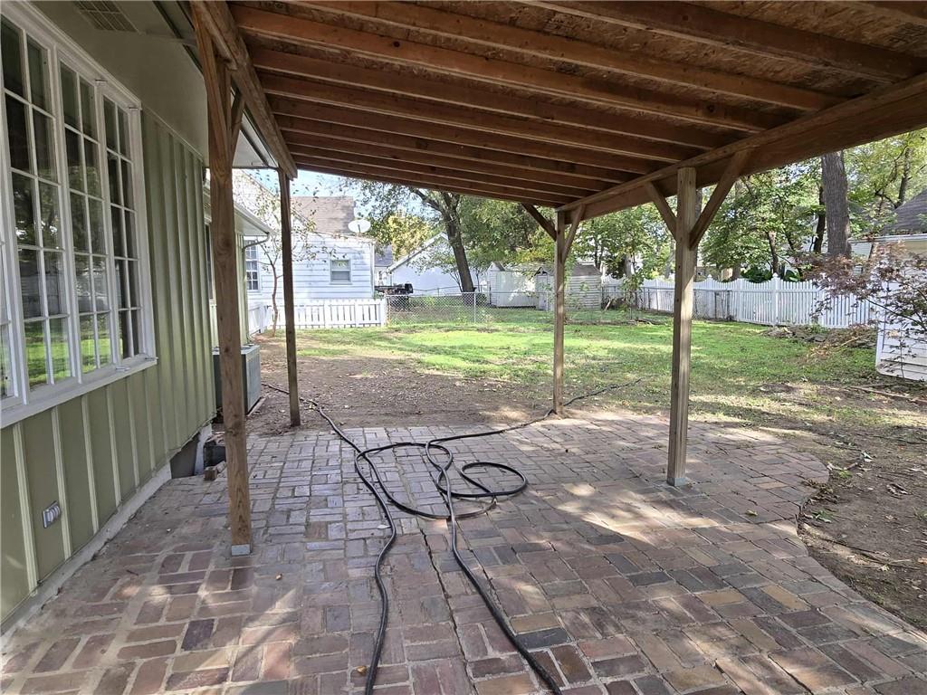 514 South Main Street Clinton, MO 64735 - Photo 8 of 29