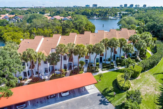 $1,100,000 | 2280 Treasure Isle Drive, Unit A84, Palm Beach Gardens, FL 33410