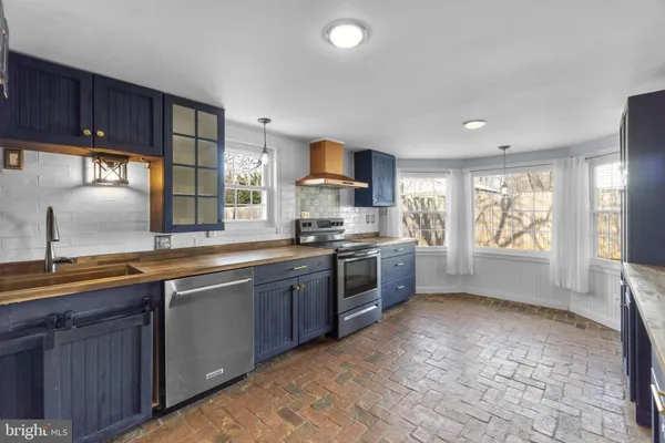 $375,000 | 308 North Clear Ridge Road, Union Bridge, MD 21791