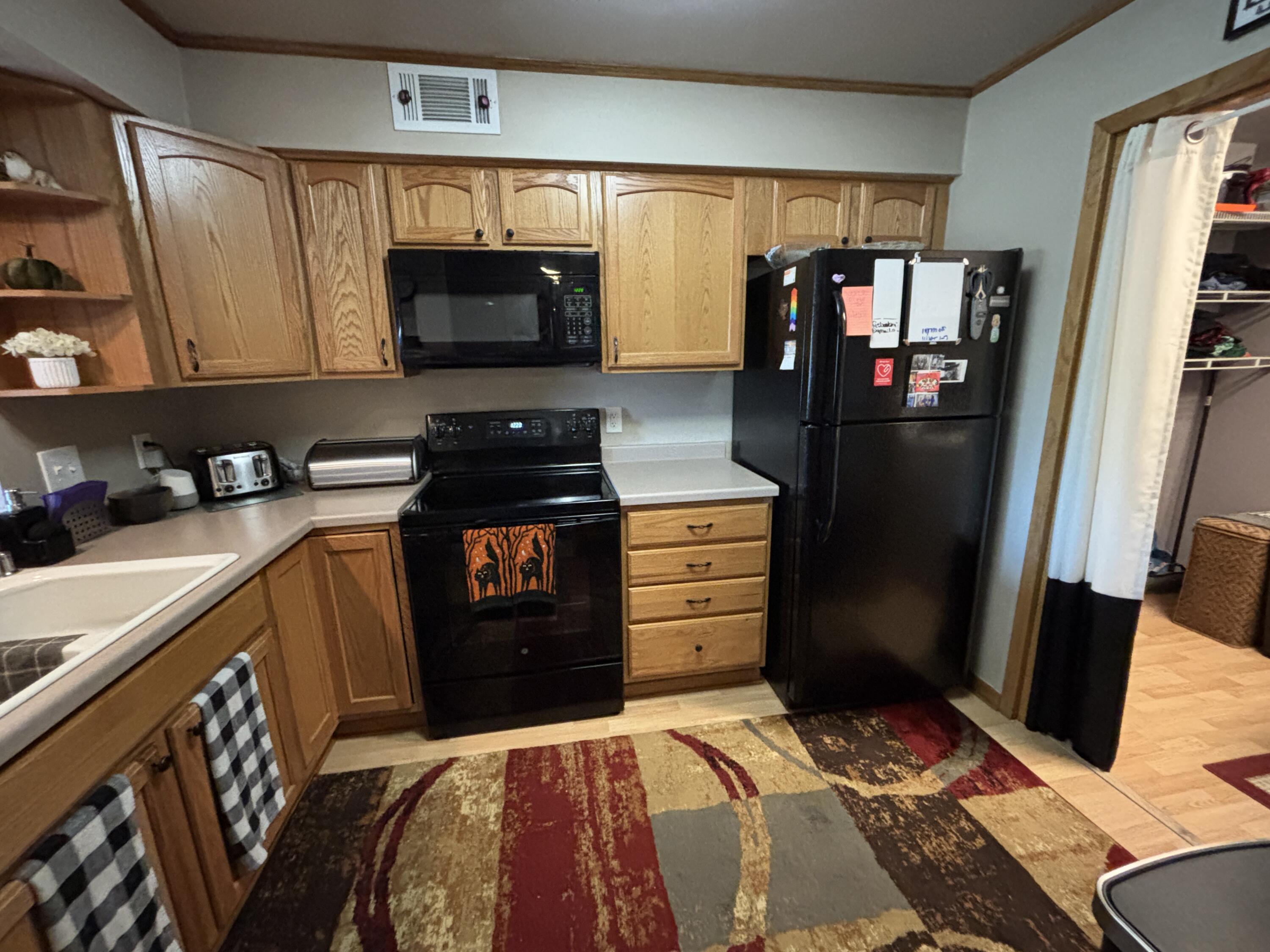 W176N9746 Riversbend Circle East, Unit E Germantown, WI 53022 - Photo 15 of 21 IMG_9914