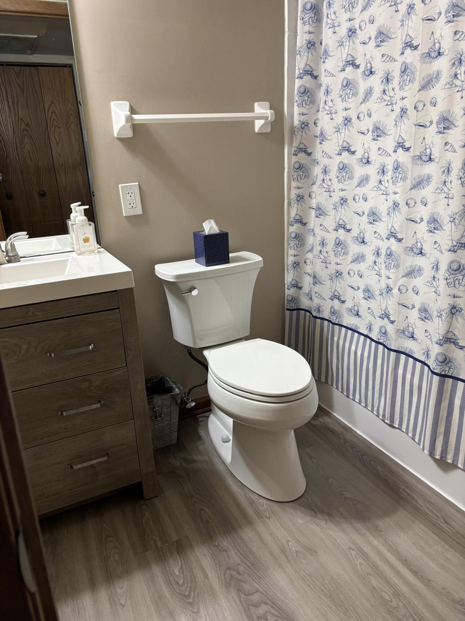 W176N9746 Riversbend Circle East, Unit E Germantown, WI 53022 - Photo 16 of 21 IMG_9918