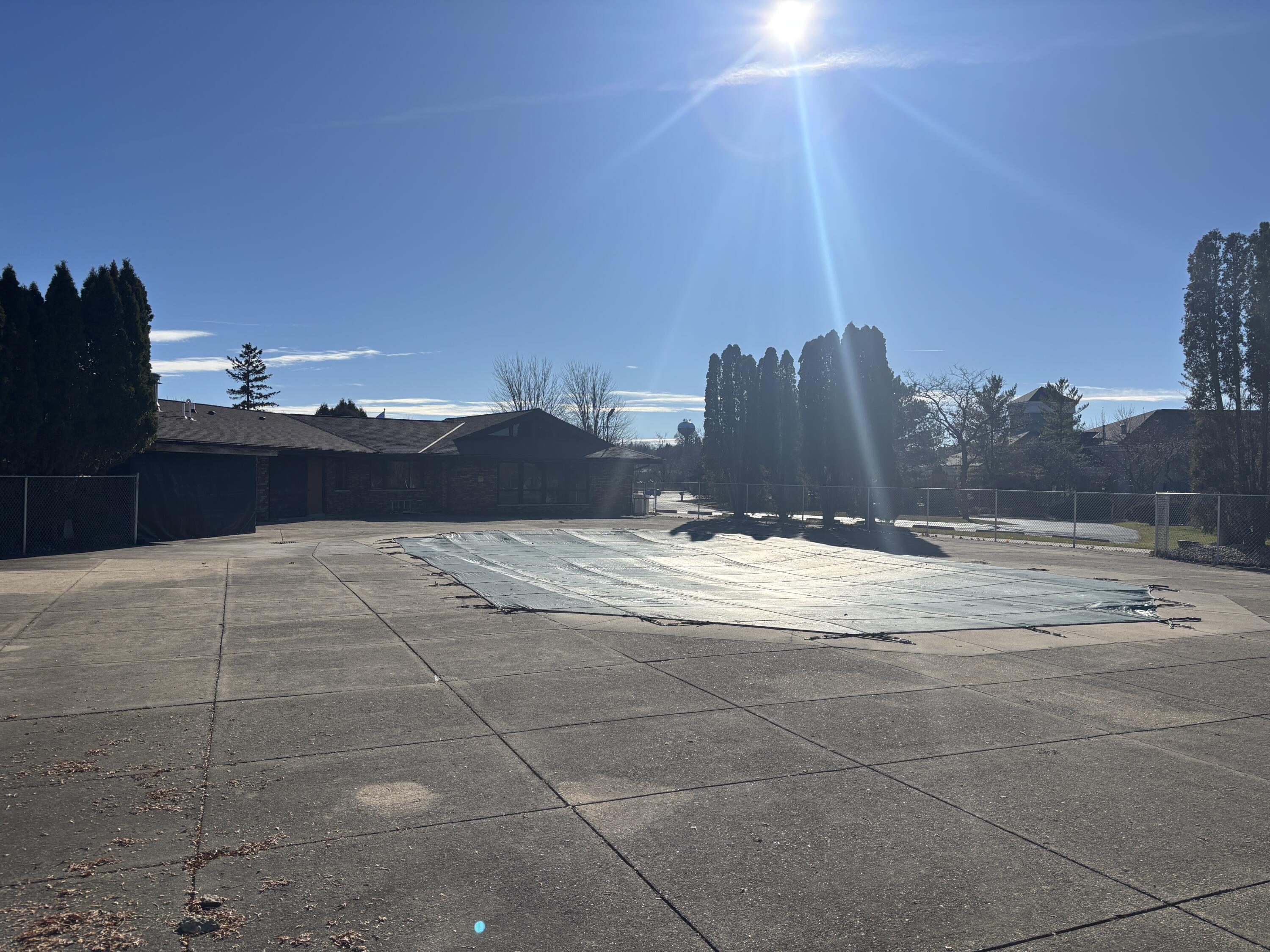 W176N9746 Riversbend Circle East, Unit E Germantown, WI 53022 - Photo 7 of 21 IMG_0035