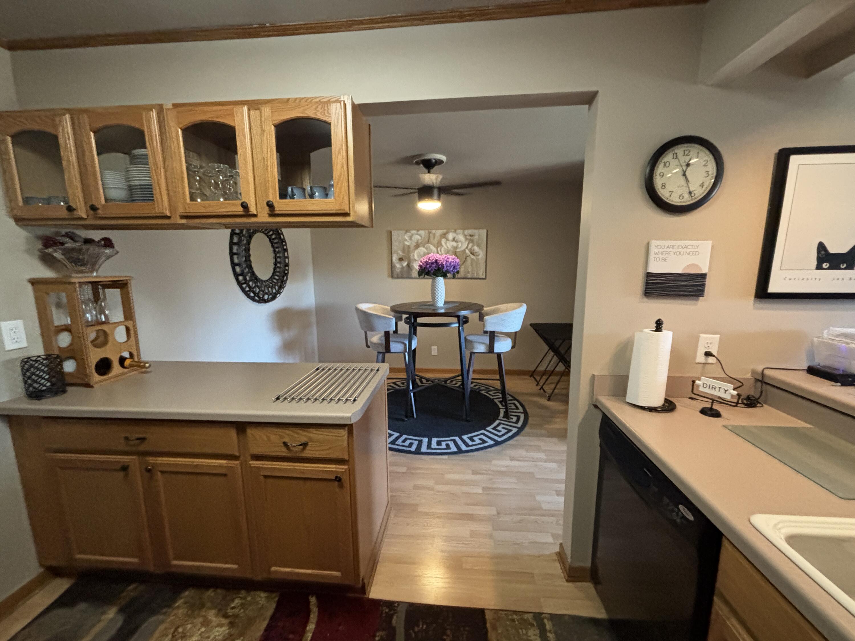 W176N9746 Riversbend Circle East, Unit E Germantown, WI 53022 - Photo 9 of 21 IMG_9909