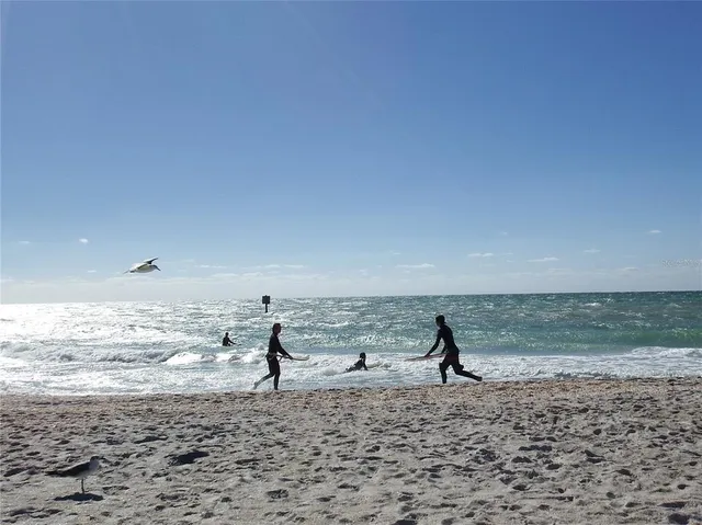 a view of a dinning room with furniture