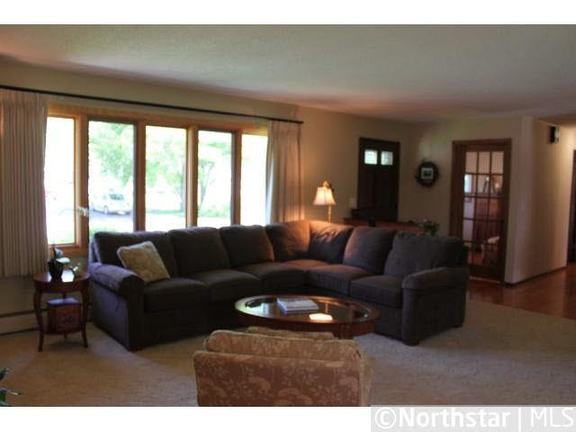 1330 Amble Road Arden Hills, MN 55126 - Photo 4 of 18 Gallery Image 4