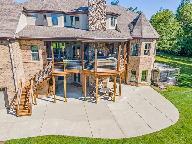 $1,200,000 | 15309 Kishwaukee Valley Road, Woodstock, IL 60098