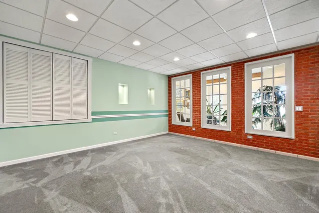 $1,200,000 | 15309 Kishwaukee Valley Road, Woodstock, IL 60098