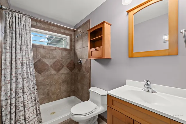 $1,200,000 | 15309 Kishwaukee Valley Road, Woodstock, IL 60098