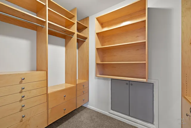 $1,200,000 | 15309 Kishwaukee Valley Road, Woodstock, IL 60098