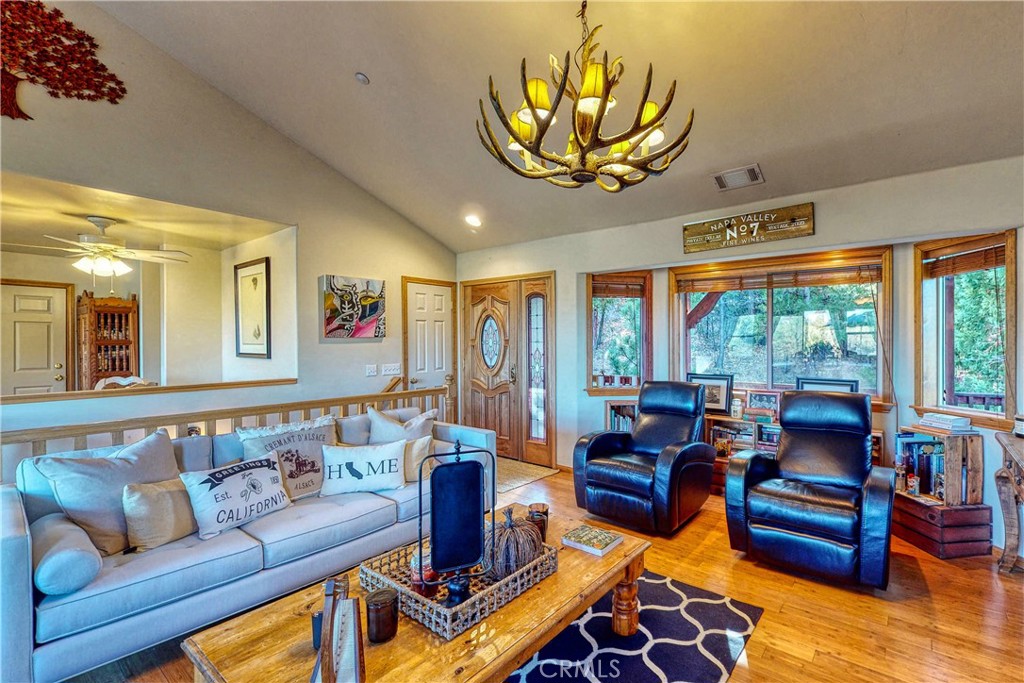 863 Grass Valley Road Lake Arrowhead, CA 92352 - Photo 6 of 35