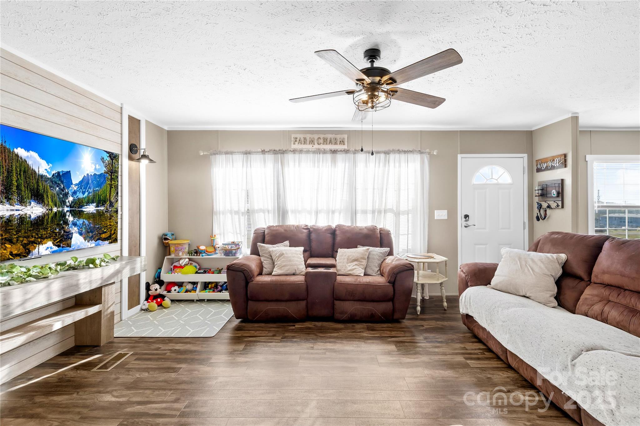 31321 Garrett Way Albemarle, NC 28001 - Photo 5 of 21 a living room with furniture
