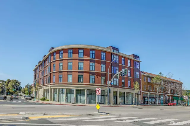 $499,000 | 3801 San Pablo Avenue, Unit 207, Emeryville, CA 94608