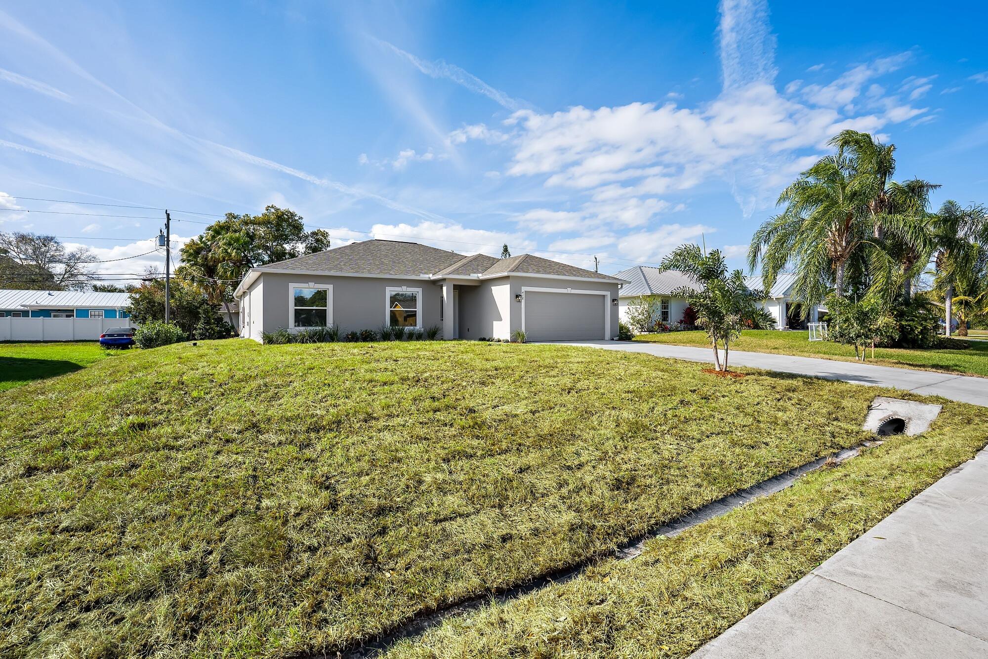 418 Easy Street Sebastian, FL 32958 - Photo 4 of 42 418-Easy-St-HigMedia-009-2000