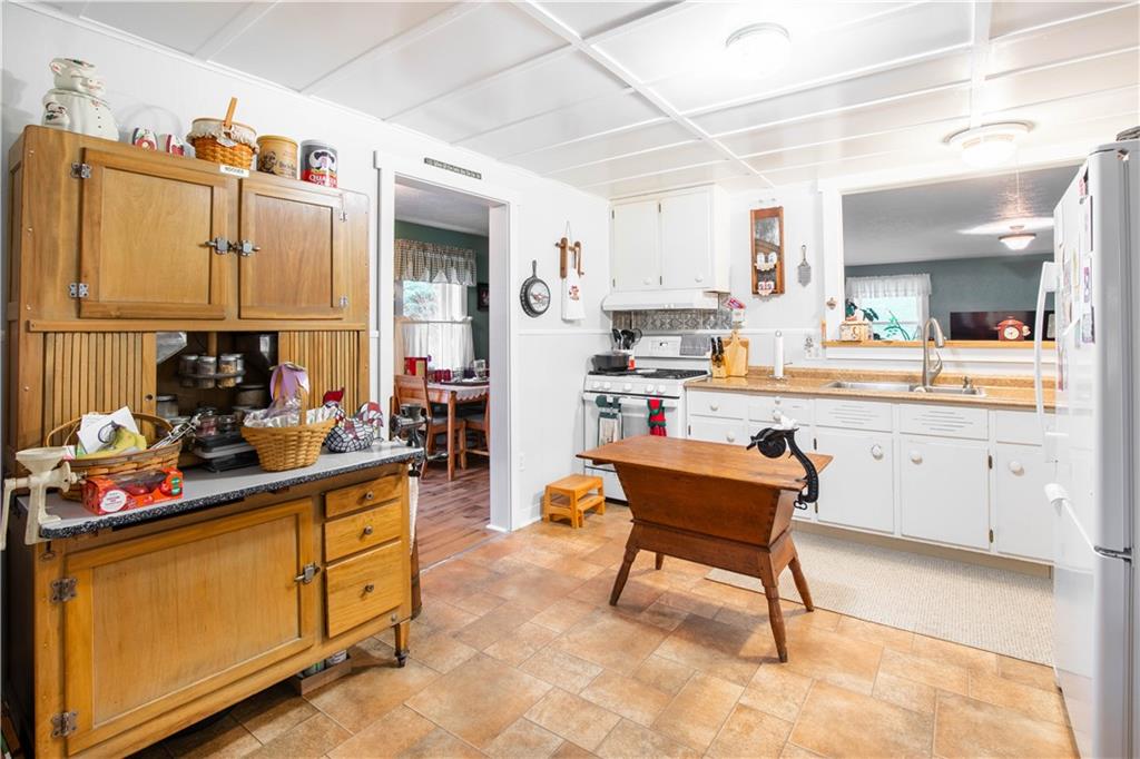 2420 Angus Road Kittanning, PA 16201 - Photo 16 of 47