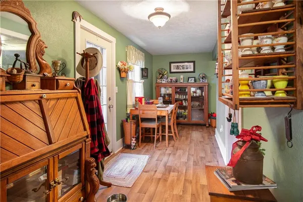 $899,900 | 2420 Angus Road, Kittanning, PA 16201