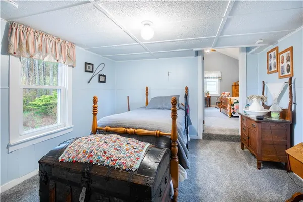 $899,900 | 2420 Angus Road, Kittanning, PA 16201