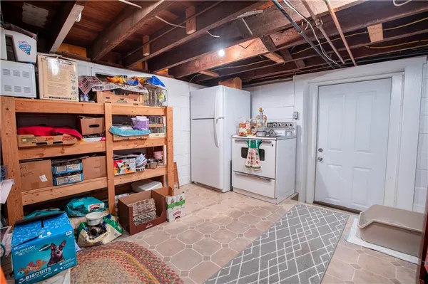 $899,900 | 2420 Angus Road, Kittanning, PA 16201