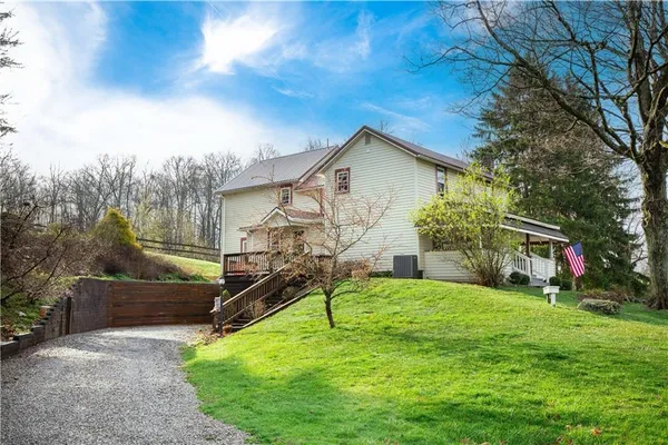 $899,900 | 2420 Angus Road, Kittanning, PA 16201