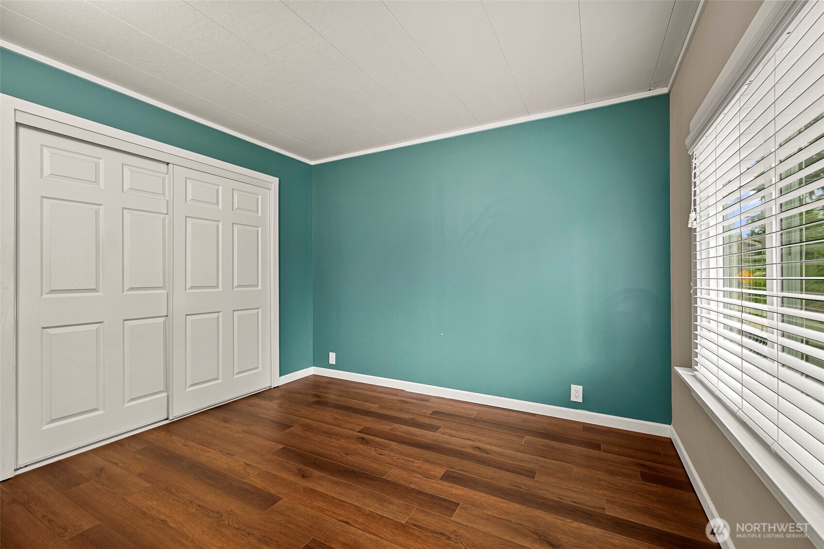 23121 Edmonds Way, Unit 1 Edmonds, WA 98020 - Photo 7 of 24 Gallery Image 7
