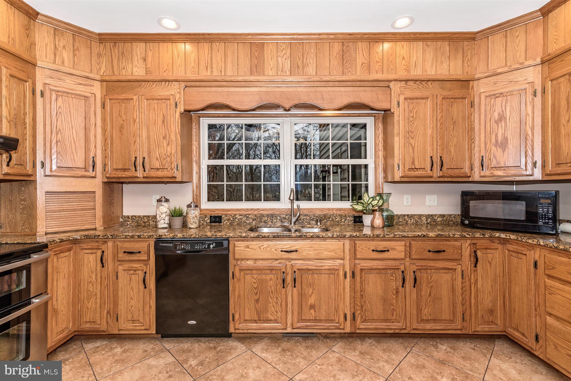 8703 Neck Road Williamsport, MD 21795 - Photo 4 of 30 Kitchen
