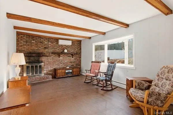 $749,000 | 111 Schneider Lane, Hauppauge, NY 11788