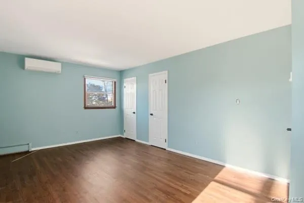 $749,000 | 111 Schneider Lane, Hauppauge, NY 11788