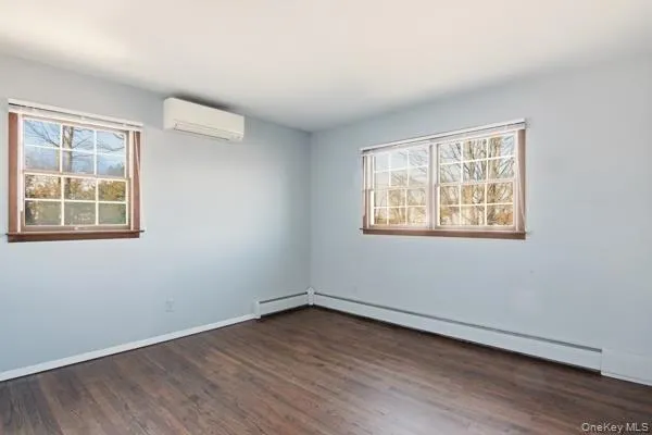 $749,000 | 111 Schneider Lane, Hauppauge, NY 11788