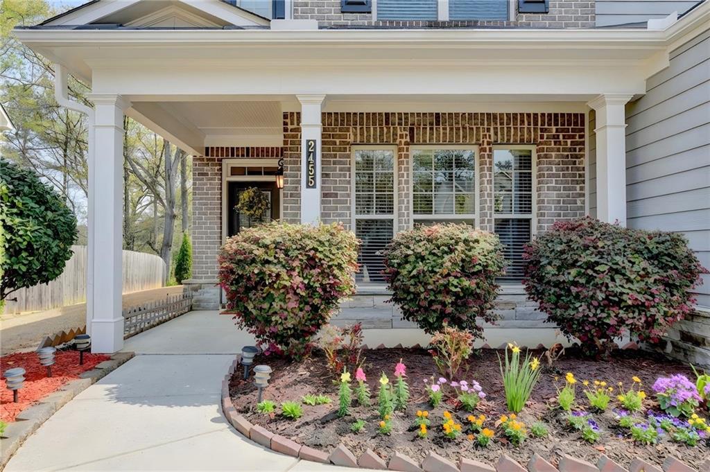 2455 Matlin Way Buford, GA 30519 - Photo 3 of 58