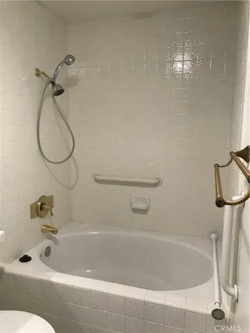 $2,750 | 210 Lille Lane, Newport Beach, CA 92663