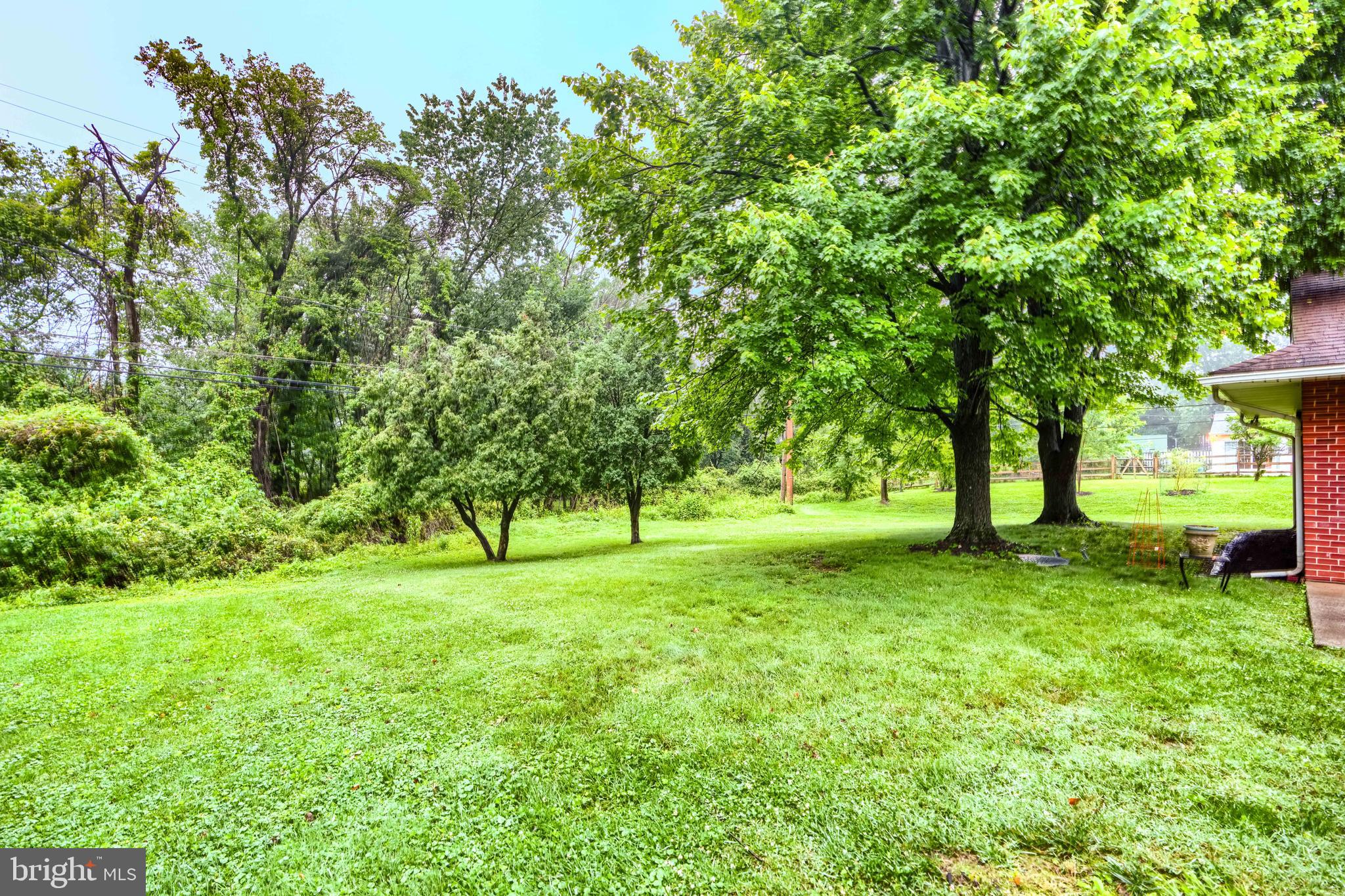 7900 Ivy Lane Baltimore, MD 21208 - Photo 30 of 32 a view of a lush green space