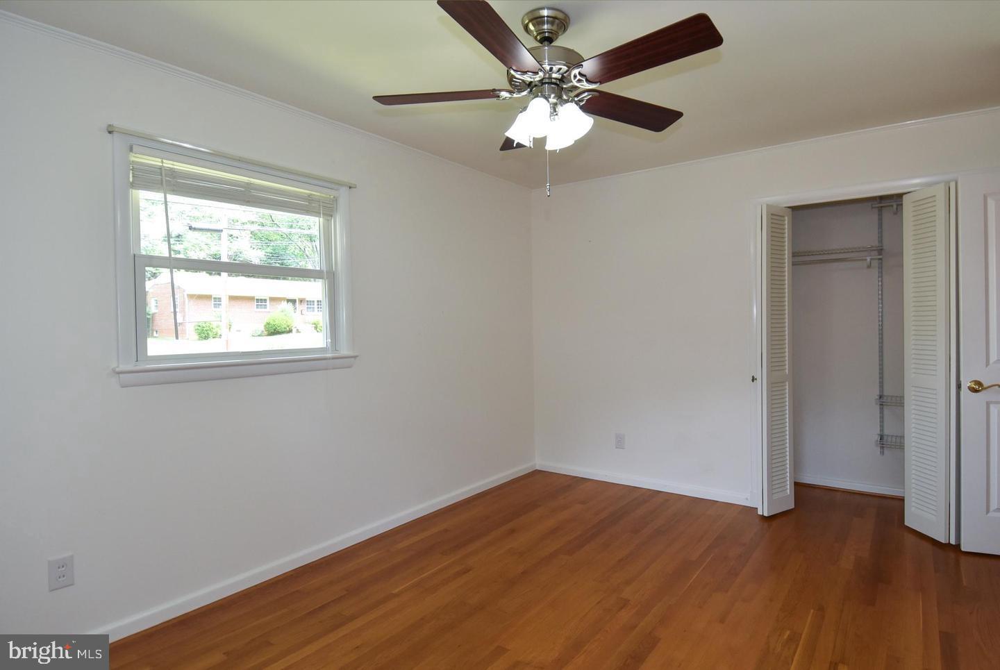 606 Kingsley Road Southwest Vienna, VA 22180 - Photo 28 of 45