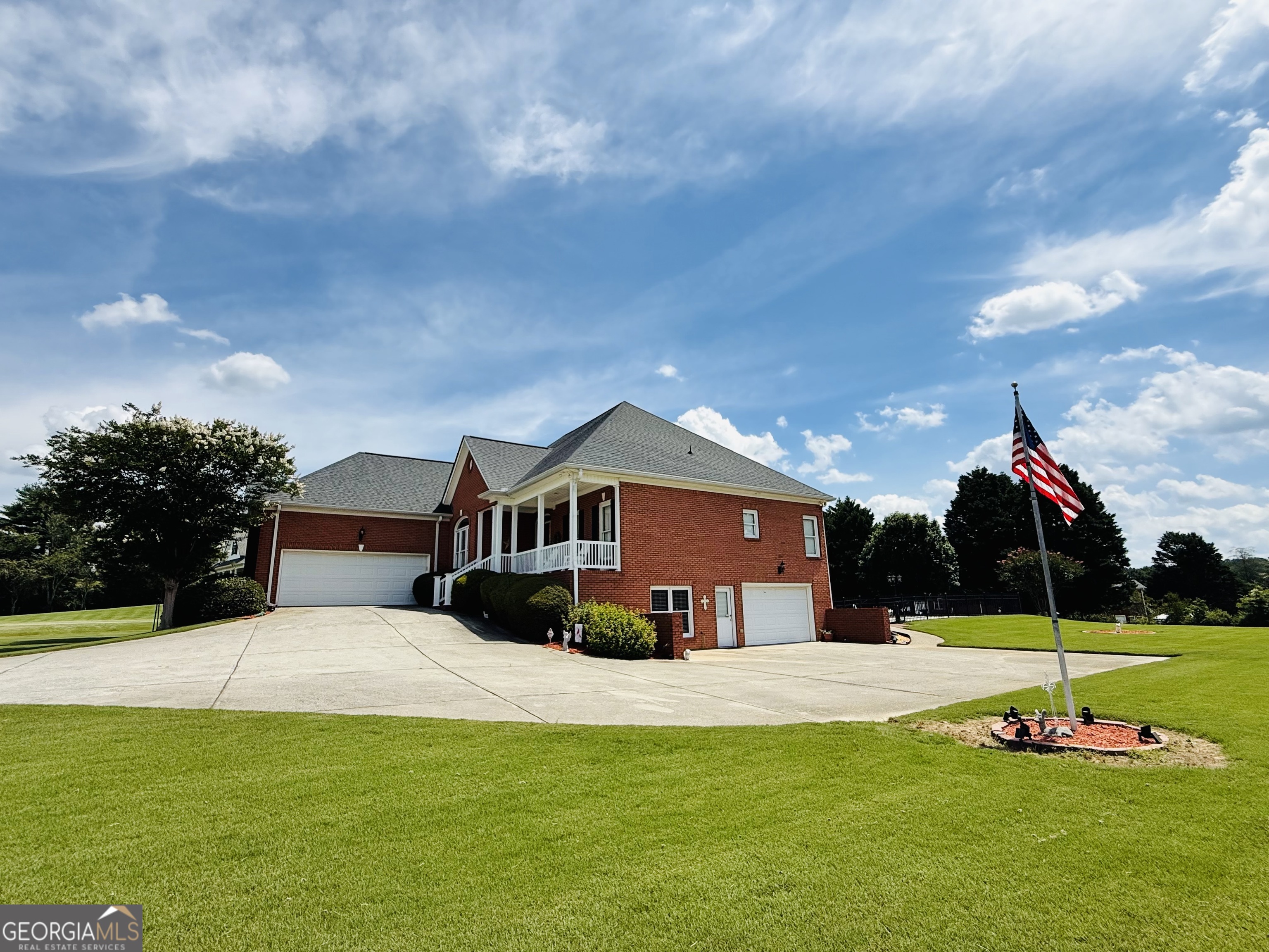2909 North Sharon Church Road Loganville, GA 30052 - Photo 2 of 64