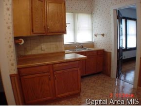 2212 Yale Boulevard Springfield, IL 62703 - Photo 4 of 6 Gallery Image 4
