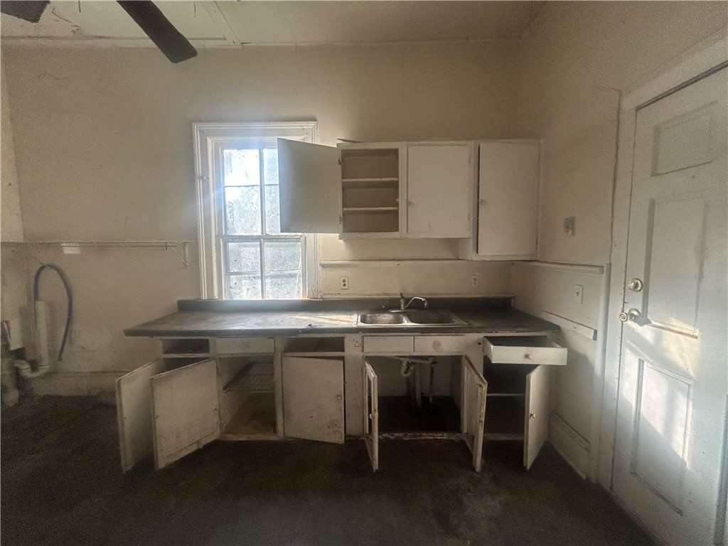 508 Albemarle Street, Unit AD Brunswick, GA 31520 - Photo 15 of 41