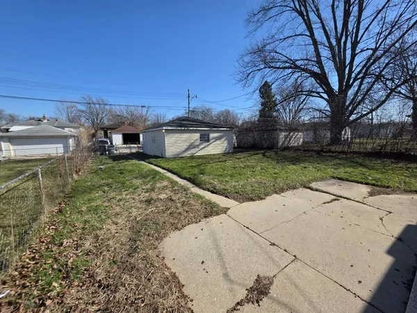 $150,000 | 8127 West Glen Avenue, Milwaukee, WI 53218