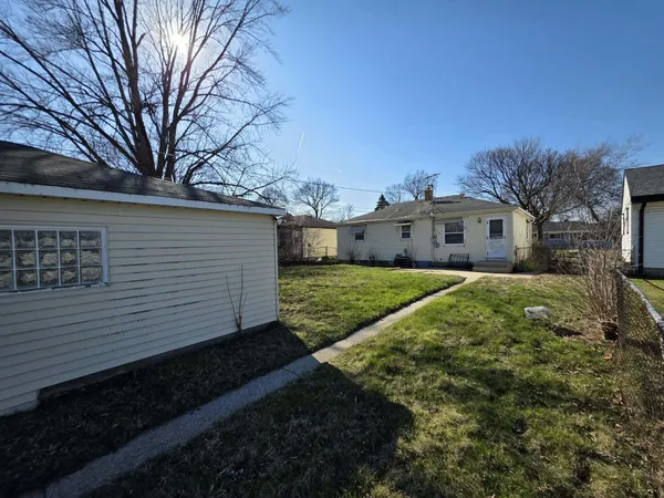 $150,000 | 8127 West Glen Avenue, Milwaukee, WI 53218