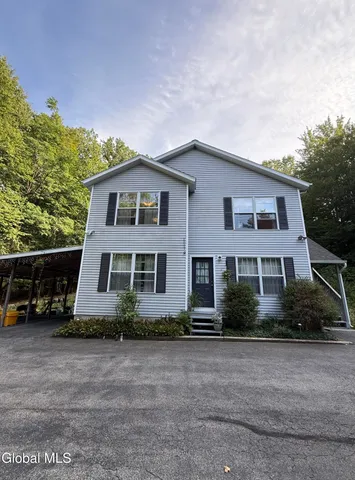 $1,650 | 296 Middle Grove Road, Unit 2, Middle Grove, NY 12850