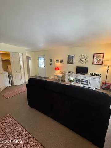 $1,650 | 296 Middle Grove Road, Unit 2, Middle Grove, NY 12850