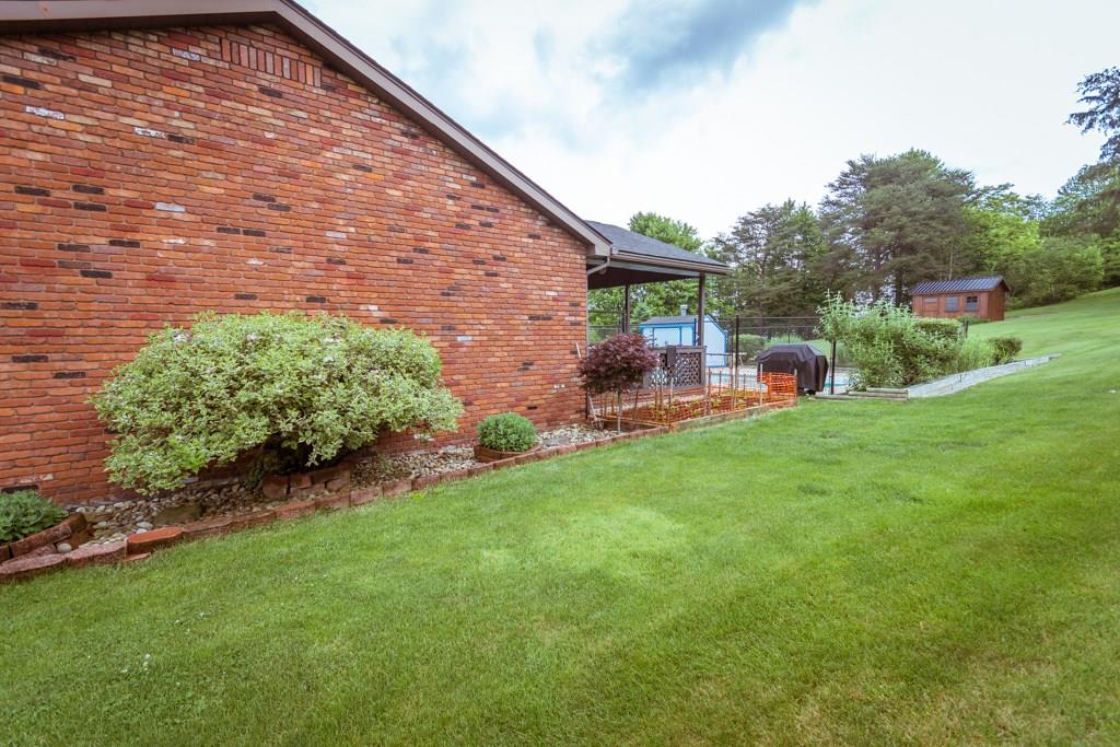 140 Spring Hill Road Aliquippa, PA 15001 - Photo 20 of 20 Gallery Image 20