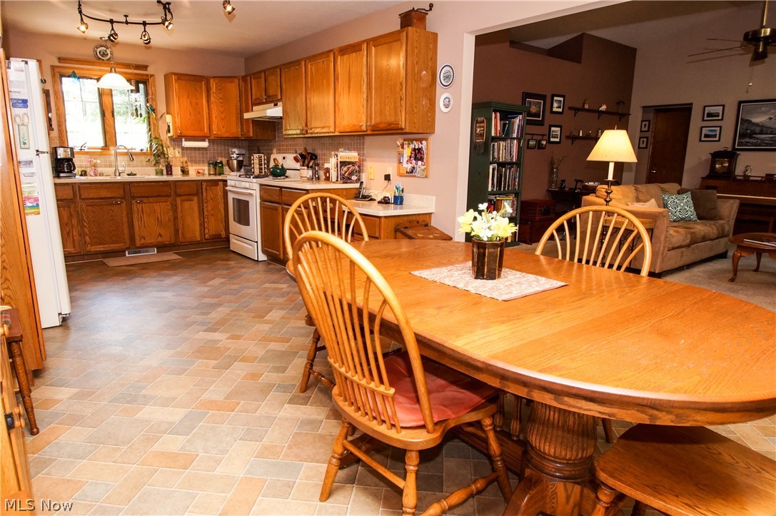 7188 Ryan Road Medina, OH 44256 - Photo 10 of 35 Gallery Image 10