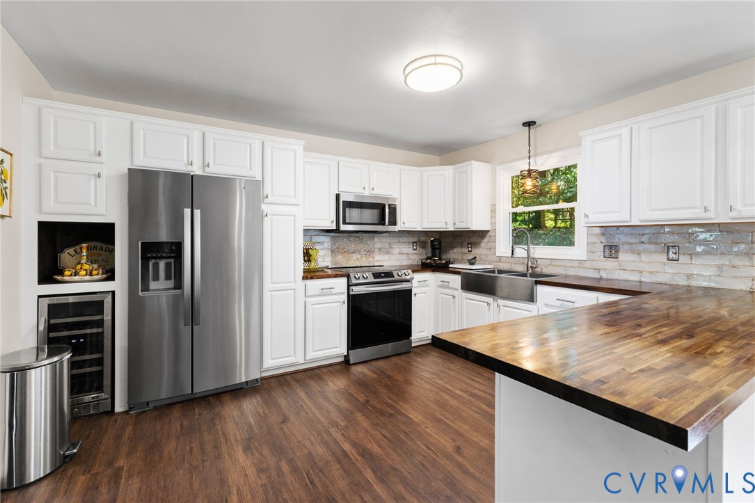 14307 Long Gate Road Midlothian, VA 23112 - Photo 4 of 25 Gallery Image 4