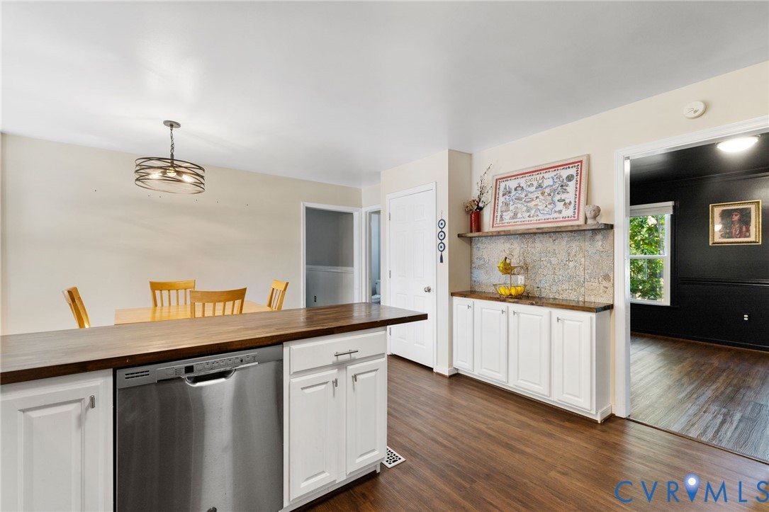 14307 Long Gate Road Midlothian, VA 23112 - Photo 5 of 25 Gallery Image 5