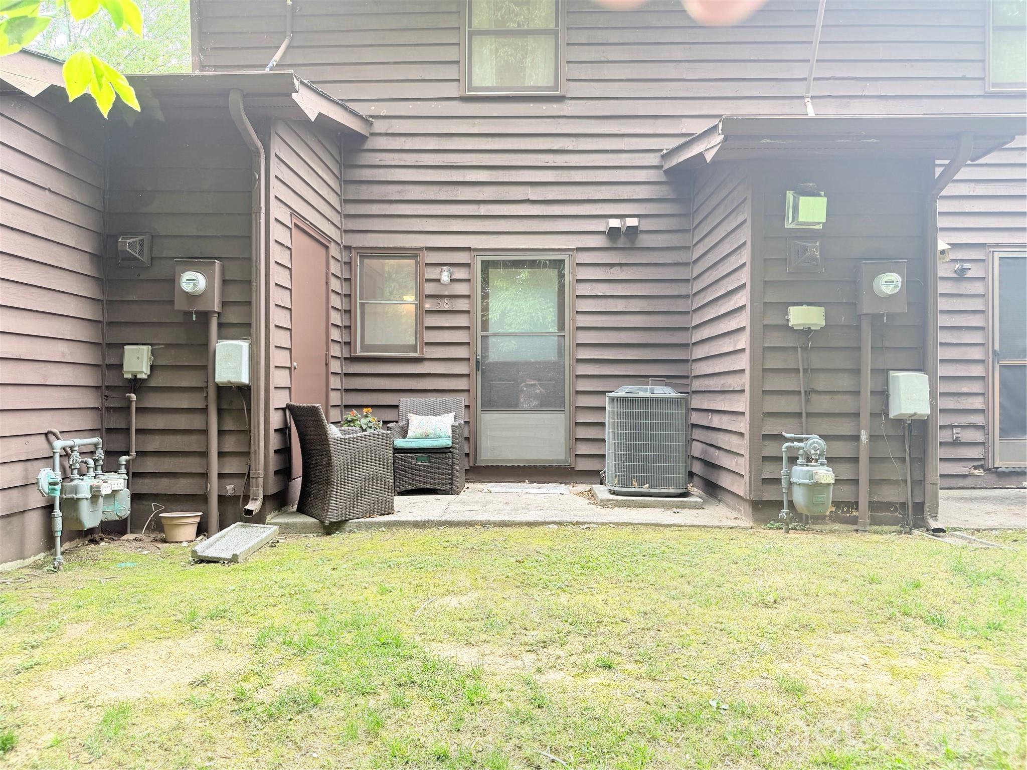381 James Court, Unit 11 High Point, NC 27265 - Photo 3 of 17