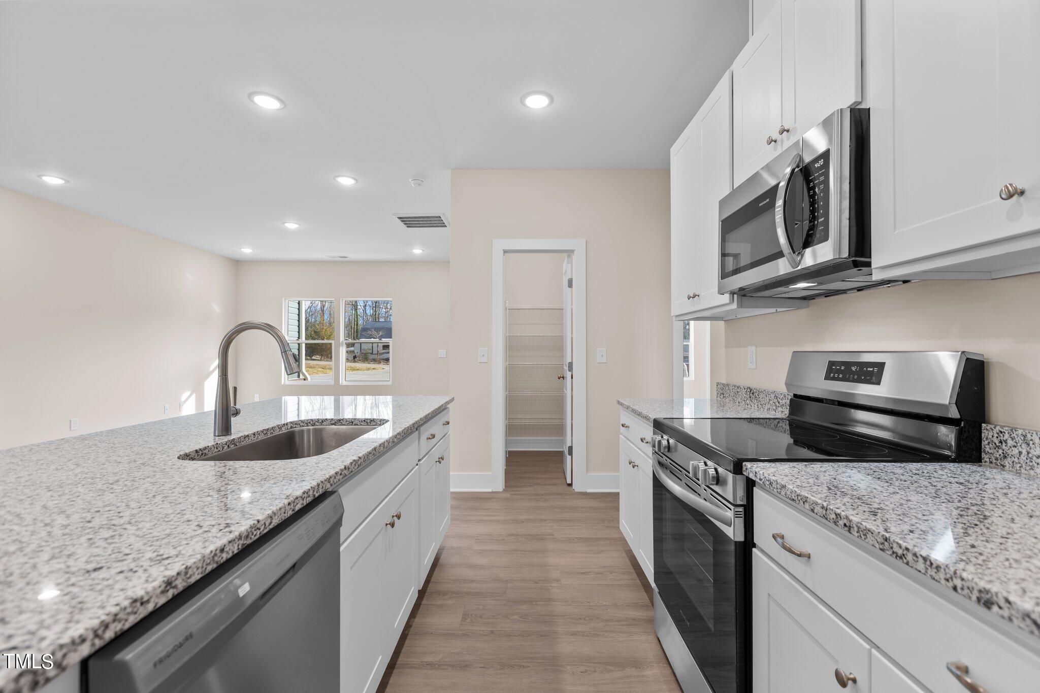 520 Poplar Drive Raleigh, NC 27603 - Photo 4 of 29 15-web-or-mls-IMGL2659