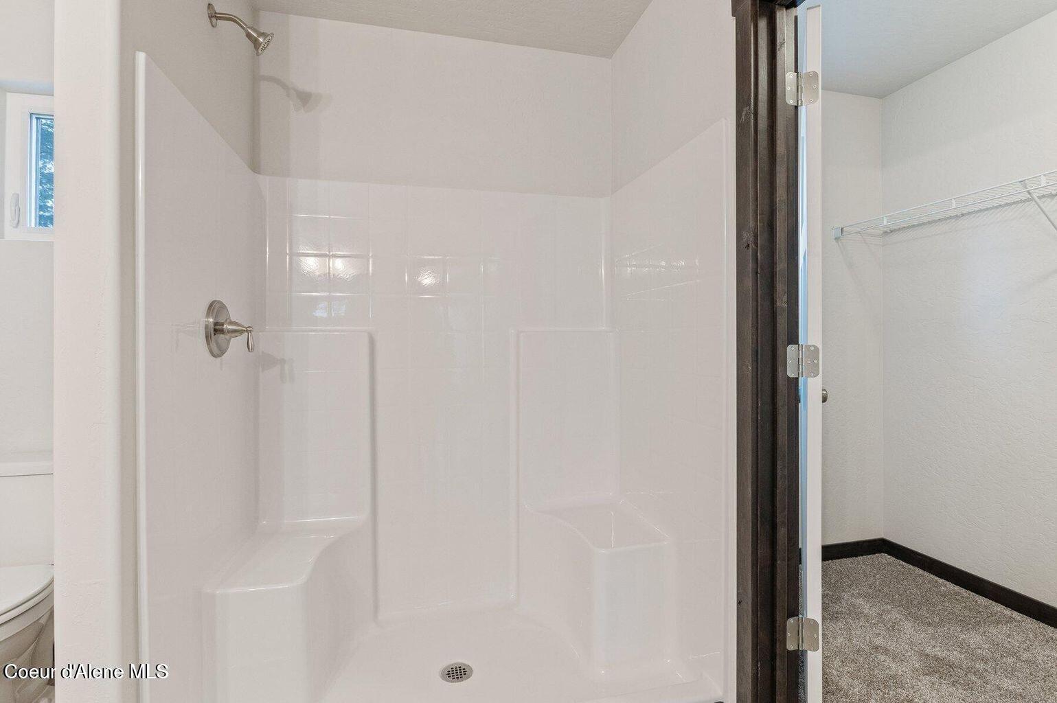 11992 North Lennon Lane Rathdrum, ID 83858 - Photo 16 of 21 primary shower