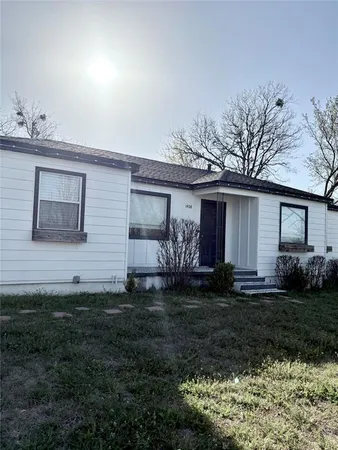 $1,950 | 1408 North Elm Street, Weatherford, TX 76086